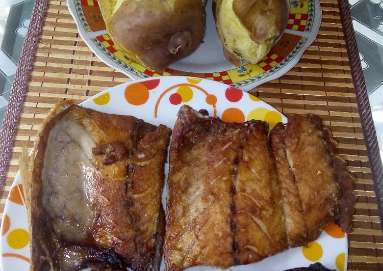 Pescado Frito Con Papas Mayo