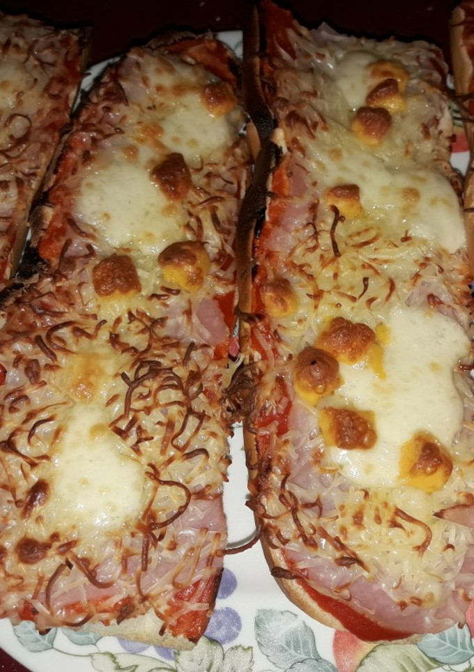 Una foto de Paninis de pavo