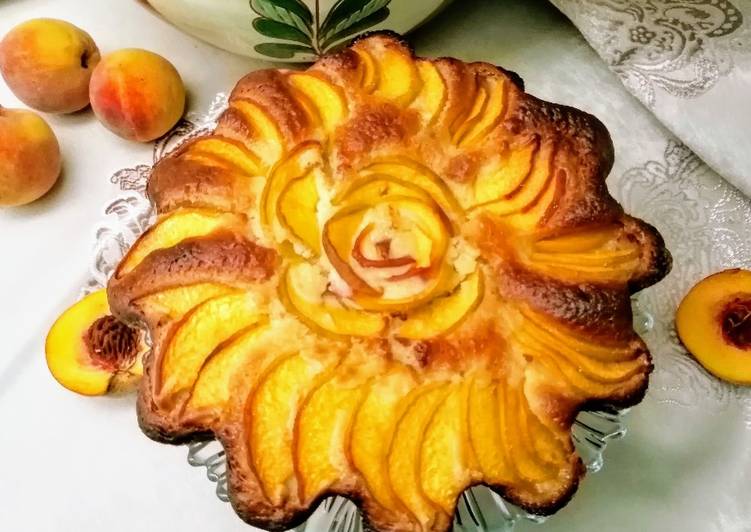 Torta soffice alle pesche