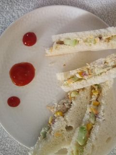 वेज दही सैंडविच (Veg dahi sandwich recipe in Hindi) रेसिपी मुख्य फोटो