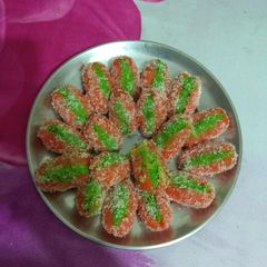 A picture of Suji chum chum.