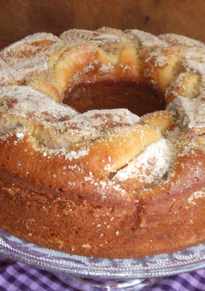 Una foto de Tarta-rosca de manzanas con coco rallado