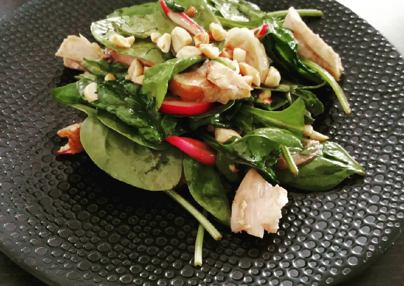 Salade d'épinards et poulet