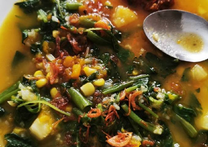 Bagaimana Membuat TINUTUAN (BUBUR MANADO) yang Lezat