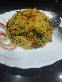 A picture of Matar Methi Pulao.