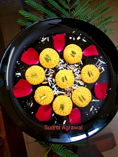 केसर पेड़ा (Kesar peda recipe in hindi) रेसिपी मुख्य फोटो