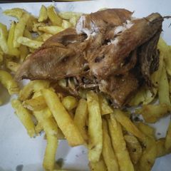 A picture of Chips and chicken.