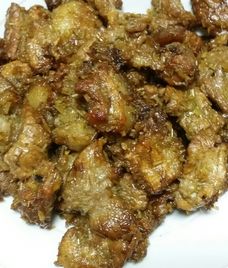 thịt lợn kho sả