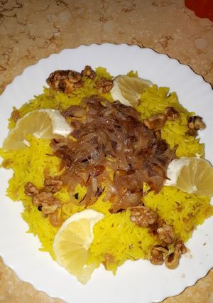 صورة لوصفة ارز بالزبيب و الجوز