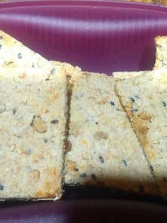 Una foto de Galletas saladas de avena y semillas
