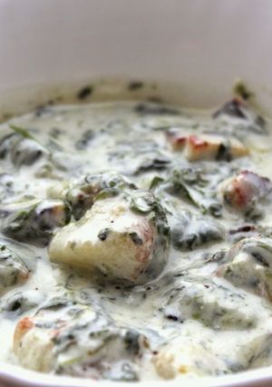 A picture of Potato paneer and Spinach Salad.
