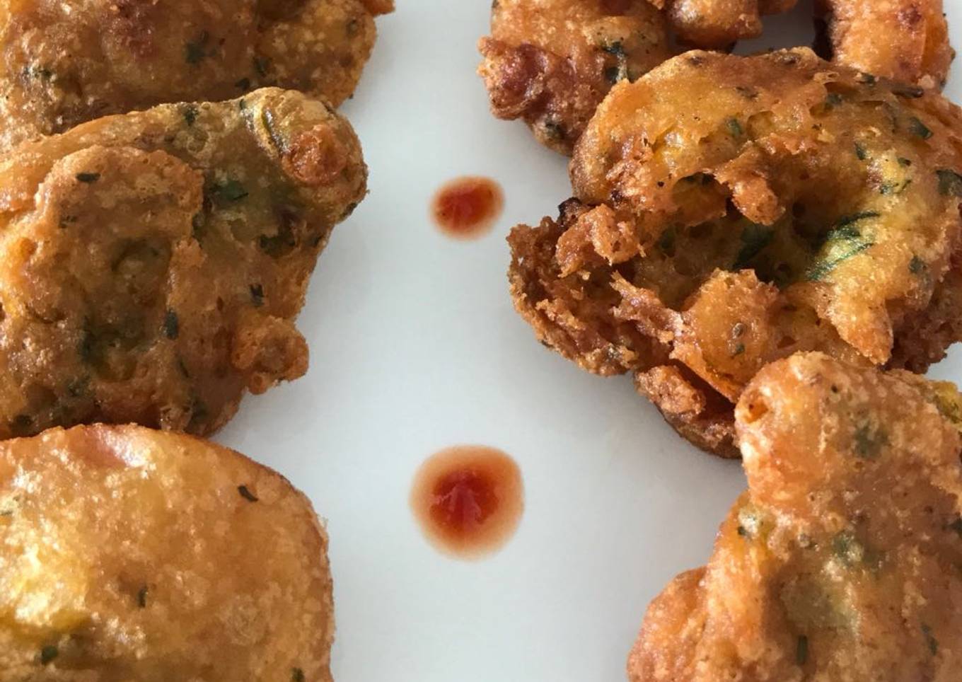 3 type of pakode Tomato, Capsicum and Banana