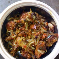 A picture of Pepper chicken.