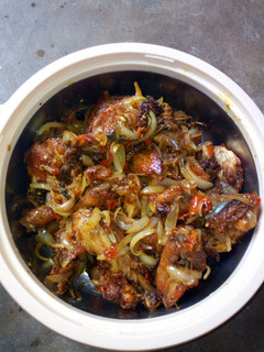 A picture of Pepper chicken.