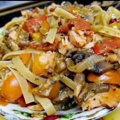 A picture of Simple and yummy tomato sauce.