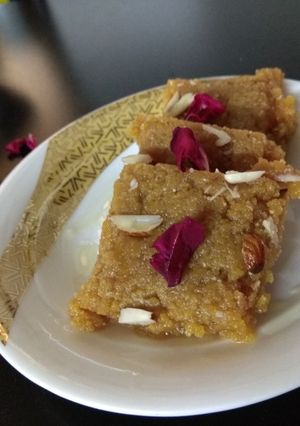 સુખડી રેસીપી મુખ્ય ફોટો