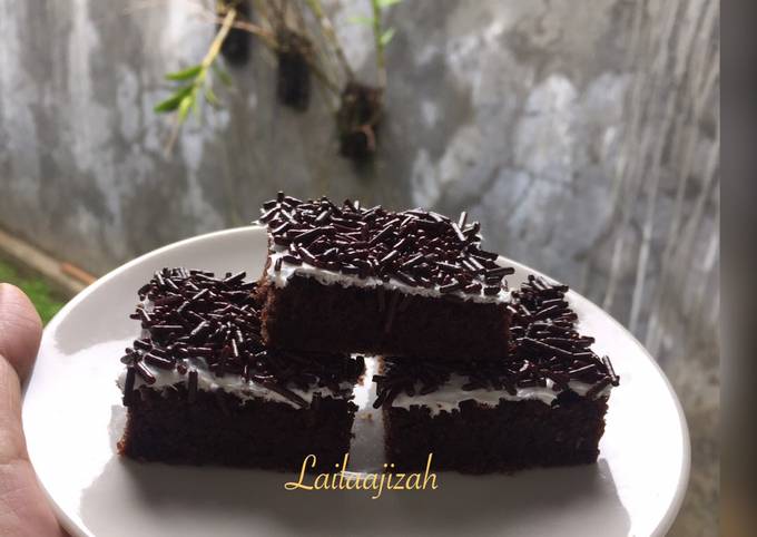 Bagaimana Menyiapkan Brownis panggang ekonomis (ide jualan) yang Enak