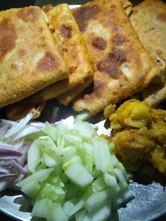 মোগলাই পরোটা(Moglai parota Recipe in Bengali) রেসিপির প্রধান ছবি