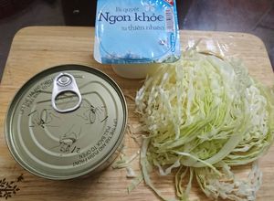 Hình của món Salad cải bắp cá ngừ ngâm dầu cho ngày ăn kiêng.