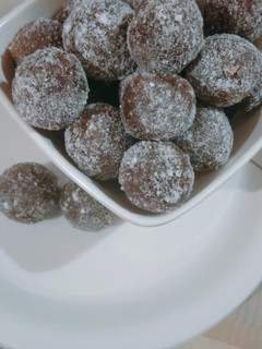 आंवला गटागट कैंडी (Amla gatagat candy recipe in hindi) रेसिपी मुख्य फोटो