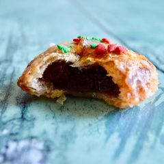 A picture of Iced Mince Pies.