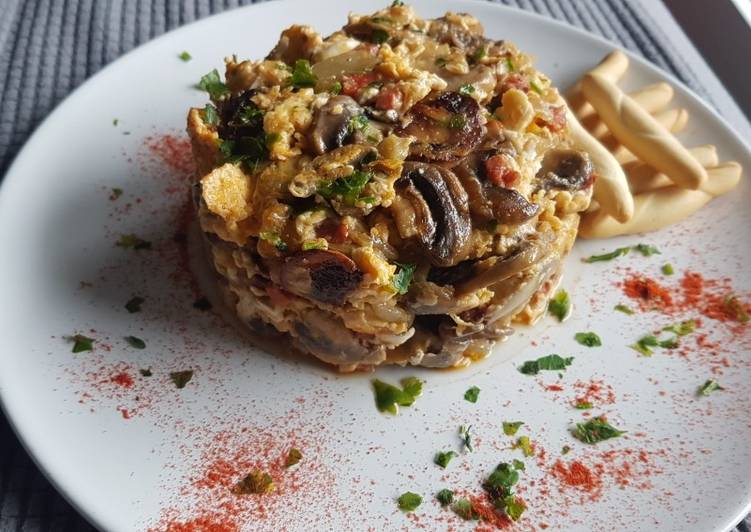 Revuelto de champiñones huevos y chorizo🍄🥚