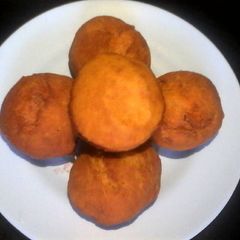 A picture of Cake Maandazi.