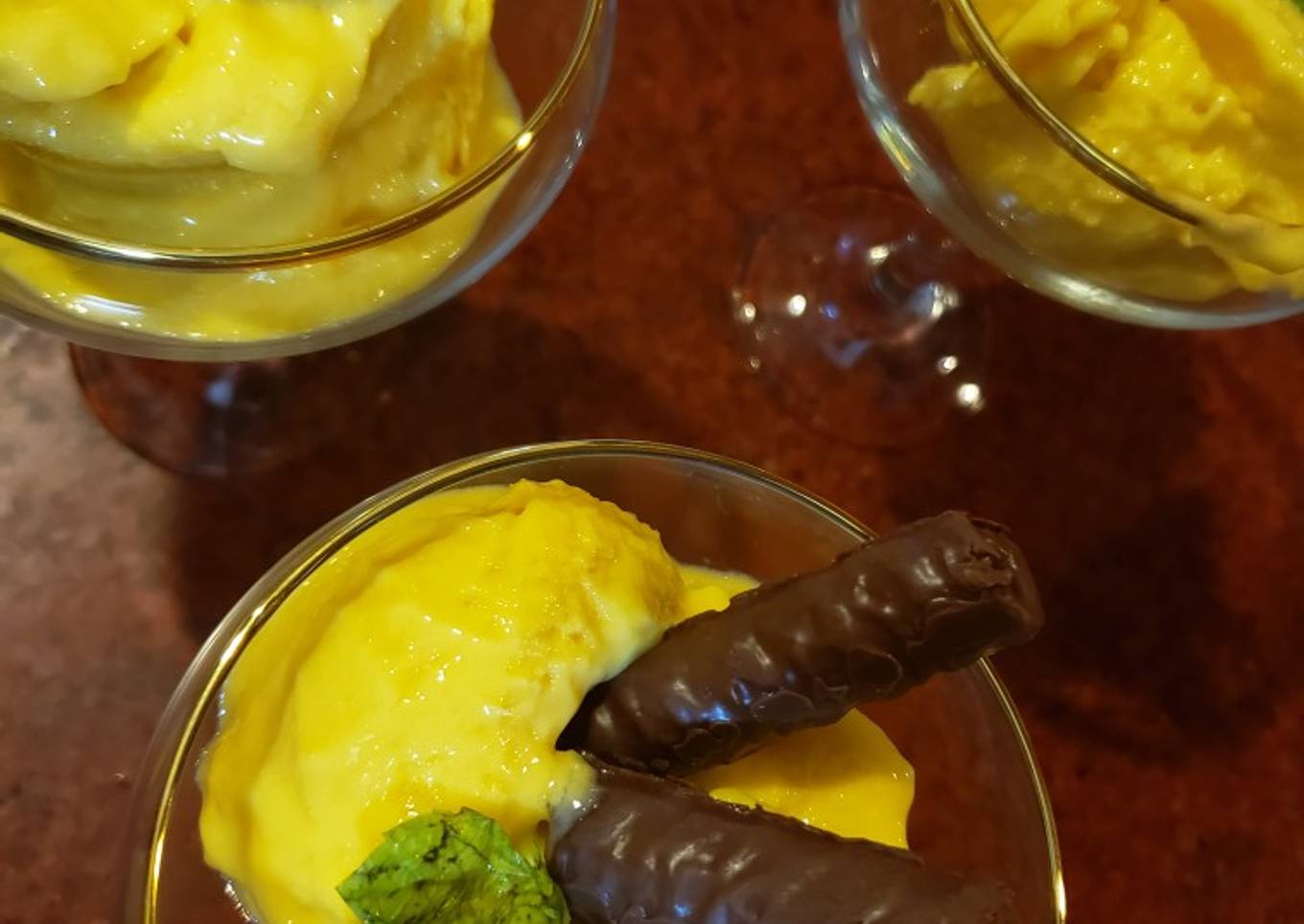 Mango ice cream