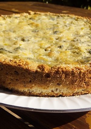 Una foto de Tarta de puerros con queso gratinado 🧀