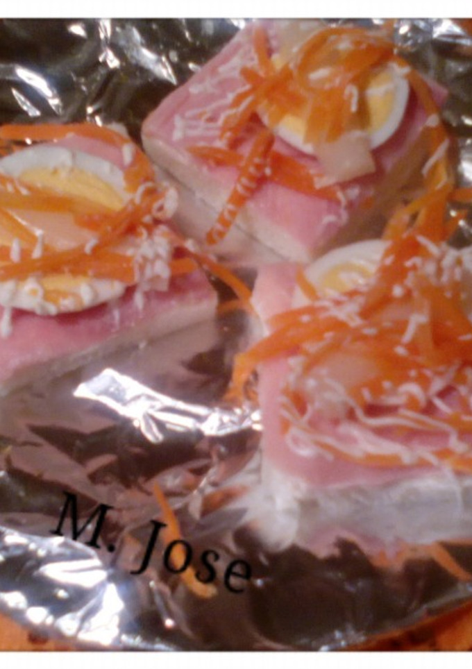 Una foto de Canape de jamón dulce