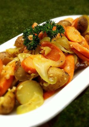 Foto resep Baby Potato with Sausage