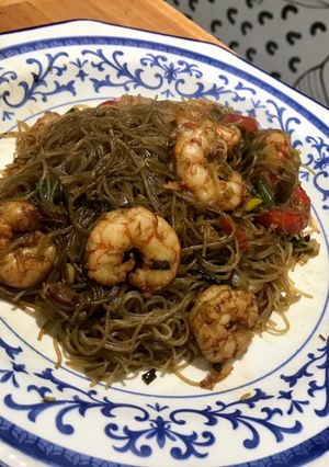 Una foto de Camarones con fideos de Arroz