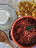 Pasta ai 5 buchi con sugo di carne di maiale e ricotta fresca 🌷