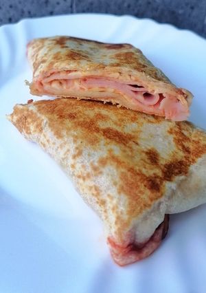 Una foto de Burrito de pizza🍕