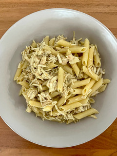 Una foto de 🍝 Pasta con pollo masala 🍗