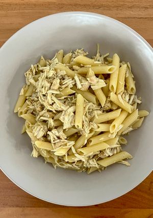 Una foto de 🍝 Pasta con pollo masala 🍗