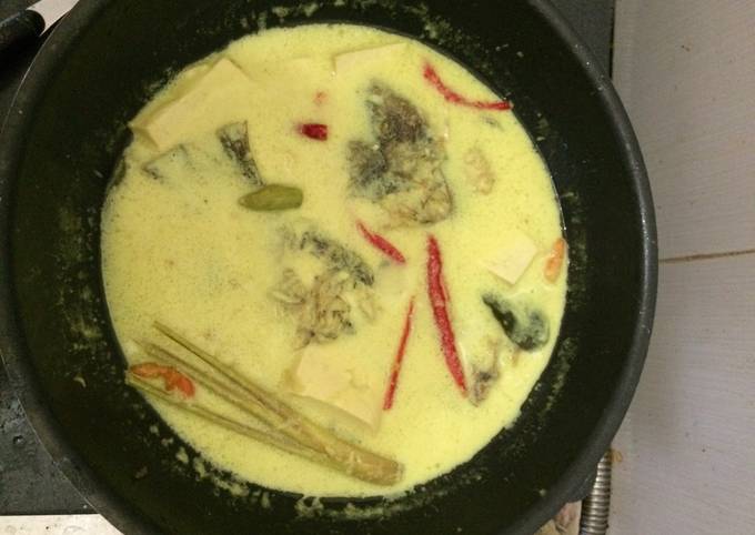 Langkah Mudah untuk Membuat Gurame gulai kuning yang Enak