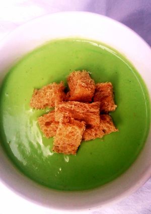 A picture of Avocado Soup.