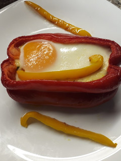 Una foto de Morrones rellenos