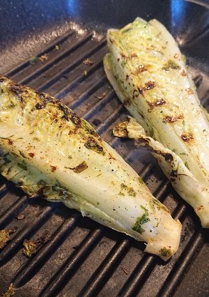 A picture of Grilled Romaine.