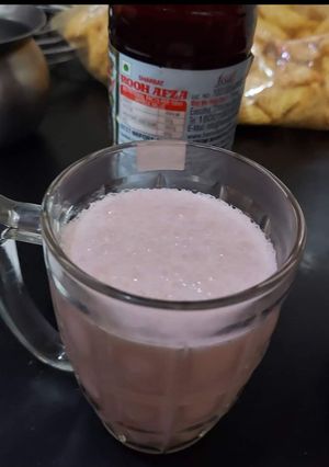 A picture of Rose water shake.
