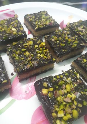 A picture of No bake Masoor dal Cake.