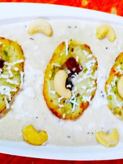 સ્ટફ્ડ આલૂ ઇન વાઈટ ગ્રેવી રેસીપી મુખ્ય ફોટો