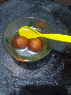 குலாப் ஜாமுன் (GULAB jamun recipe in tamil) செய்முறை முக்கிய புகைப்படம்
