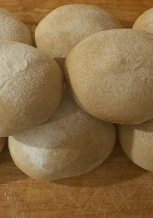 A picture of Soft sandwich rolls.