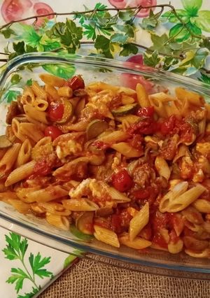 Foto di Mezze penne zucchine pomodorini mozzarella