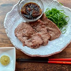 Japanese Popular Steak Sauce 🥩 A picture of Japanese Popular Steak Sauce 🥩.