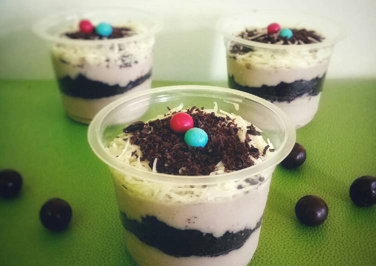 Cheese cake chocolate. In jar