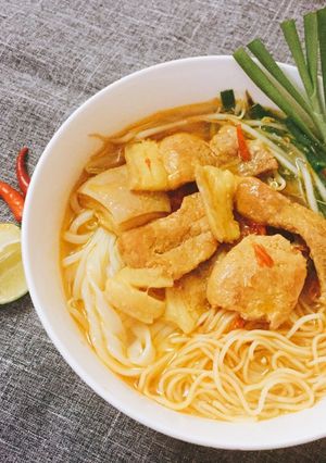 A picture of Phan Thiet-Style Quang Noodles.