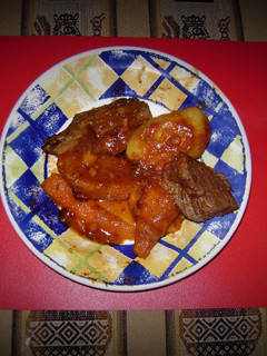 Una foto de Estofado de carne con vegetales